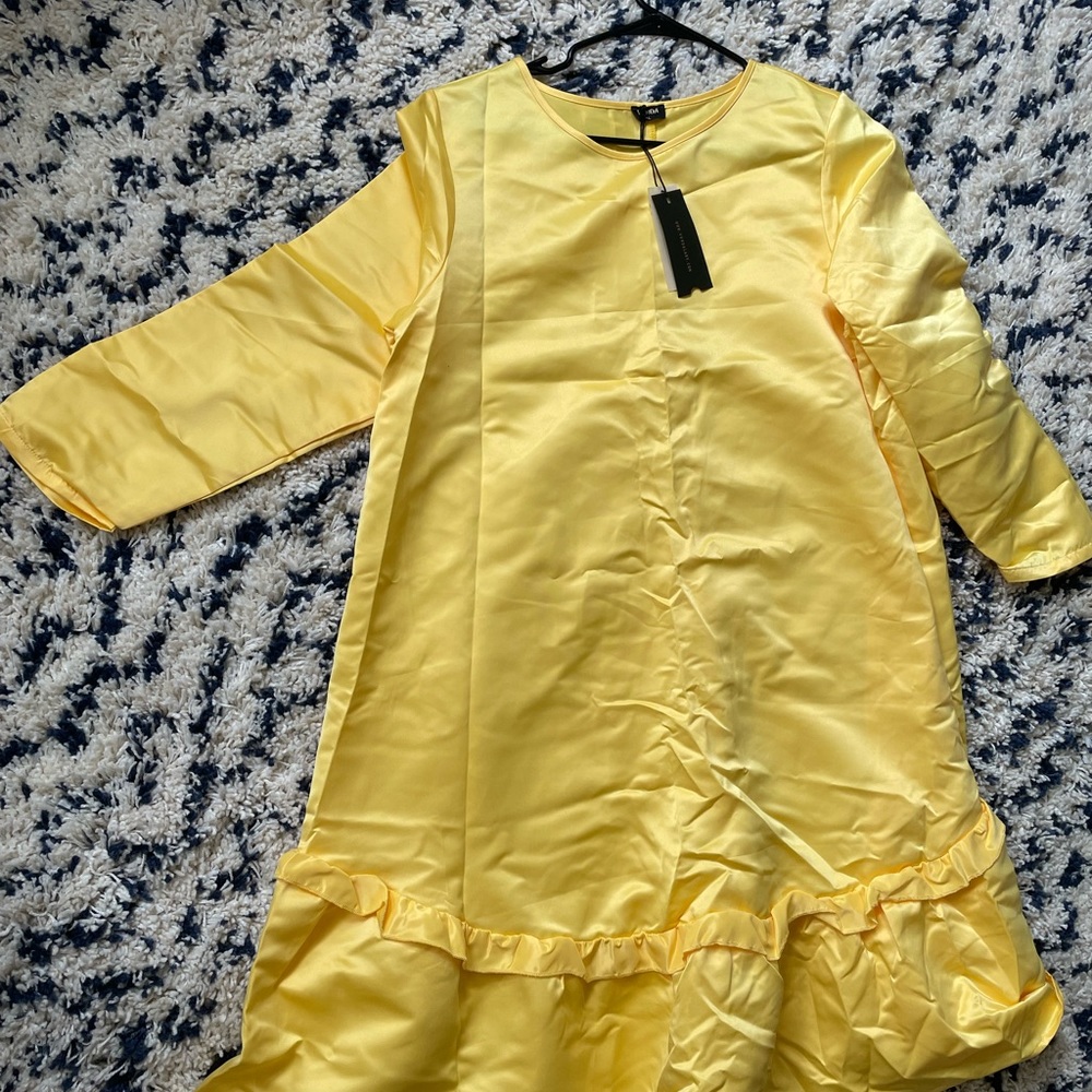 Womens dress knee length size xl,pickup in Woodbridge or shipping